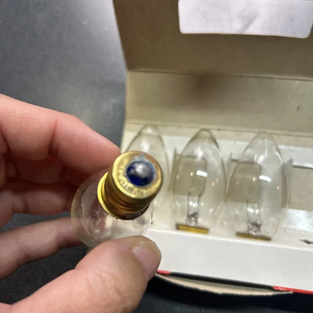 C 9 1/4 parallel type bulbs Item No. 4940C